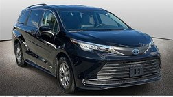 2021 Toyota Sienna LE 8-Passenger
