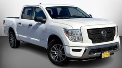 2022 Nissan Titan SV