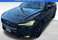 2024 Volvo XC60 B5 Plus Dark Theme