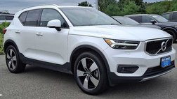 2022 Volvo XC40 T5 Momentum