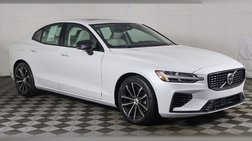 2024 Volvo S60 Recharge T8 Plus Dark Theme