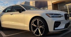 2023 Volvo S60 B5 Plus Dark Theme