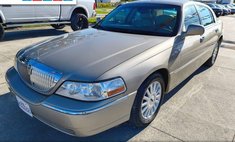 2005 Lincoln Town Car Signature