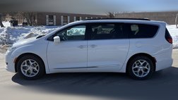2017 Chrysler Pacifica Touring L FWD