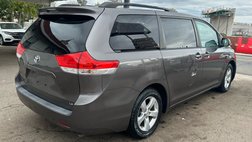 2013 Toyota Sienna 5dr 7-Pass Van V6 LE FWD (Natl)