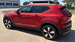 2020 Volvo XC40 T5 Momentum