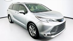 2022 Toyota Sienna Limited 7-Passenger