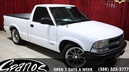 2002 Chevrolet S-10 Base