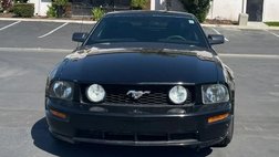 2005 Ford Mustang Deluxe