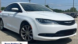 2016 Chrysler 200 S