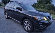 2017 Nissan Pathfinder SV