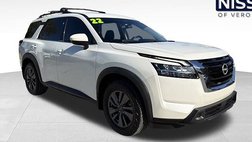 2022 Nissan Pathfinder SV