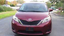 2013 Toyota Sienna LE 7-Passenger