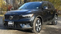 2026 Volvo XC40 B5 Plus