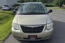 2006 Chrysler Town and Country Touring