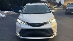 2022 Toyota Sienna XLE 7-Passenger