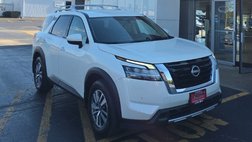 2023 Nissan Pathfinder SL