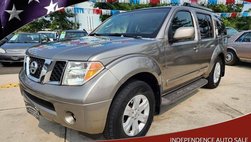 2005 Nissan Pathfinder LE