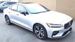 2022 Volvo S60 B5 R-Design