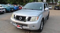 2011 Nissan Pathfinder LE