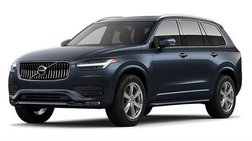 2021 Volvo XC90 T6 Momentum 7-Passenger