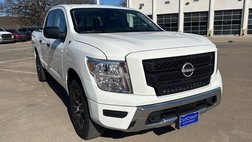 2023 Nissan Titan SV