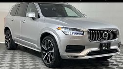 2022 Volvo XC90 T6 Momentum 7-Passenger