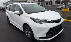 2024 Toyota Sienna LE 8-Passenger