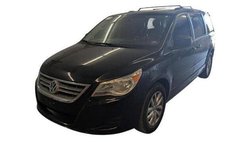 2013 Volkswagen Routan SE