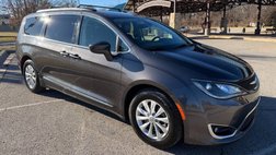 2017 Chrysler Pacifica Touring L FWD