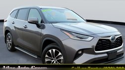 2022 Toyota Highlander Hybrid XLE