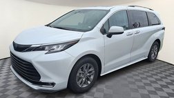 2023 Toyota Sienna XLE