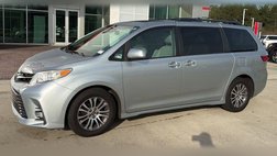 2020 Toyota Sienna XLE