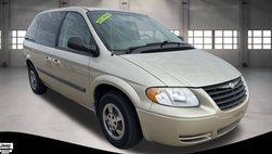 2006 Chrysler Town and Country Base