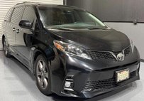 2019 Toyota Sienna SE 8-Passenger