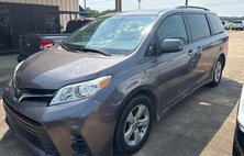2020 Toyota Sienna LE 8-Passenger