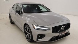 2024 Volvo S60 B5 Plus Dark Theme