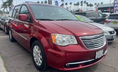 2015 Chrysler Town and Country Touring