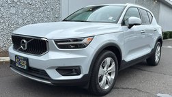 2020 Volvo XC40 T5 Momentum