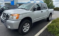 2012 Nissan Titan SV