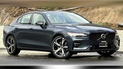 2023 Volvo S60 B5 Plus Dark Theme