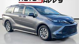 2024 Toyota Sienna LE 8-Passenger