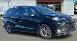 2023 Toyota Sienna LE 8-Passenger