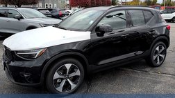 2026 Volvo XC40 B5 Plus