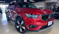 2019 Volvo XC40 T5 Momentum
