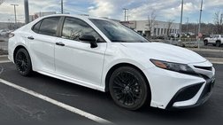 2022 Toyota Camry Hybrid SE Nightshade