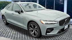 2024 Volvo S60 B5 Core Dark Theme