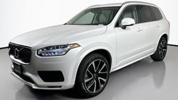 2022 Volvo XC90 T6 Momentum 7-Passenger