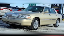 2005 Lincoln Town Car Signature Limited