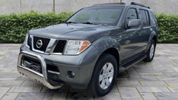 2006 Nissan Pathfinder LE